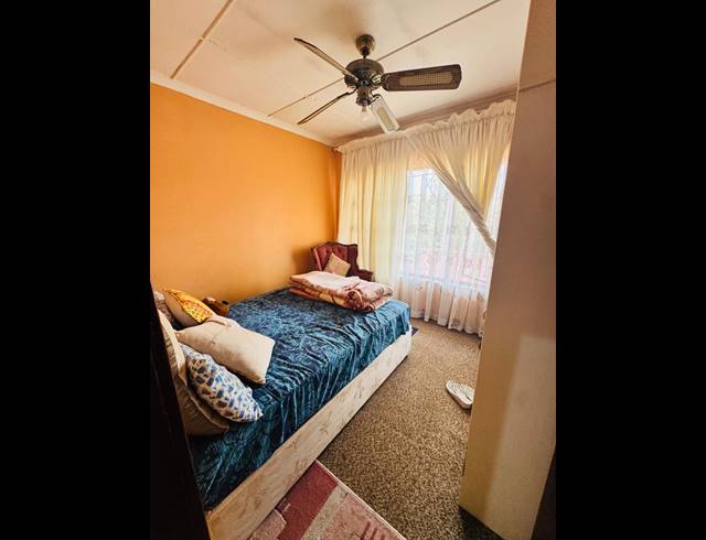 4 BEDROOM FREEHOLD FOR SALE IN BELLAIR
